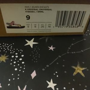 Little Girls Teva Sandles size 9